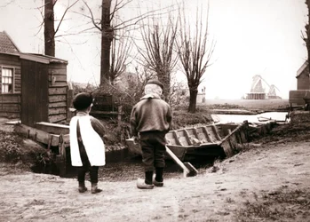 Niños, Laandam, Países Bajos, 1898