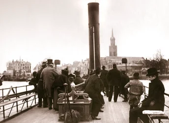 Pasajeros del ferry, Laandam, 1898