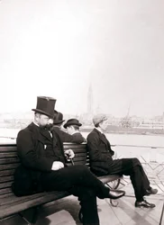 Pasajeros en un ferry, Róterdam, 1898