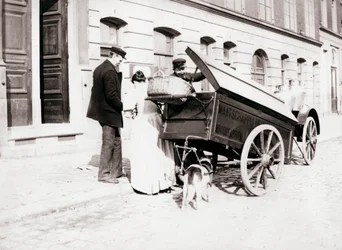 Personas y carro de perros, Amberes
