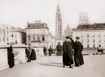 Sacerdotes, Amberes, 1898