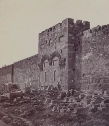Puerta Dorada