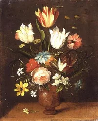 Tulipanes, rosas, claveles y otras flores en un jarrón