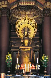 Estatua de Buda en el Templo Shitennojiji, Kansai, Osaka, Japón, siglo VI