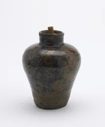 Caddy de té, en forma de jarra, usado como botella para caramelos, prefectura de Aichi, período Edo