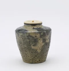 Caddy de té con lados facetados, tipo katatsuki, prefectura de Kumamoto, Período Edo, finales del siglo XVIII-XIX