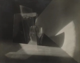 [Abstracción de naturaleza muerta], c.1923