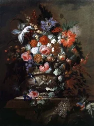 Naturaleza muerta de flores y uvas