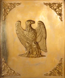 Tapa decorada del águila imperial, símbolo del emperador Napoleón I (1769-1821) realizada por Jean Baptiste Isabey (1767-1855) 1814 Colección privada
