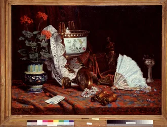 El bodegón tiene la Mesa de abanico cubierta con un jarrón, maceta de geranios, prismáticos. Pintura de Jean Baptiste Olive (1848-1936) Siglo XX Sol. 85x115 cm Mención obligatoria: Colección fondation regards de provence, Marsella