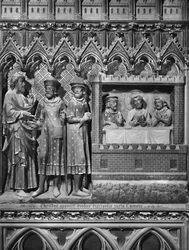 Catedral, interior, pantalla del coro, Jesucristo apareciendo a dos discípulos en el camino a Emaús, la Cena en Emaús, c.1340-51