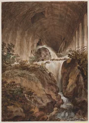 Cascada bajo una bóveda de piedra