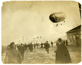 Dirigible "California Arrow"