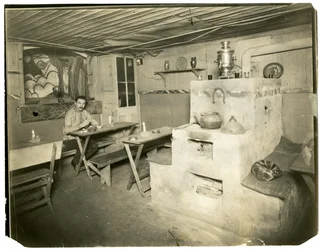 The Isba Tea Room en 4th St Sachia - ahora un famoso fotógrafo en Europa Russian Tea Room, Greenwich Village, Nueva York, EE.UU., c.1905-40