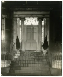 Puerta del Club de la Ciudad de la Mujer, Boston, EE.UU., c.1902-10