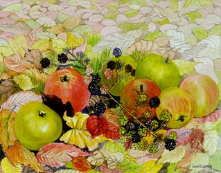 Manzanas y moras en hojas de otoño