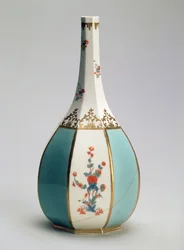 Frasco, en forma de botella de sake japonesa, para la fábrica de Meissen, c.1725