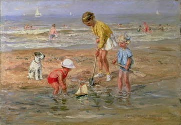 Niños jugando en la playa