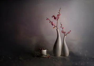 Naturaleza muerta con flores de primavera