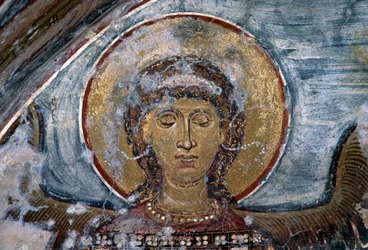 Fresco con ángel en la iglesia bizantina de Agios Georgios, Vathi, Creta, Grecia