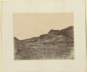 [Montaña de Tebas]