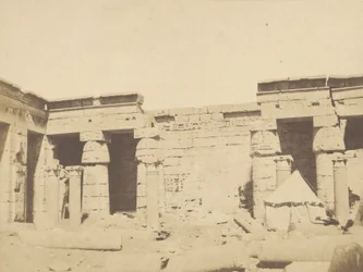 Médinet Habu, Segundo Patio