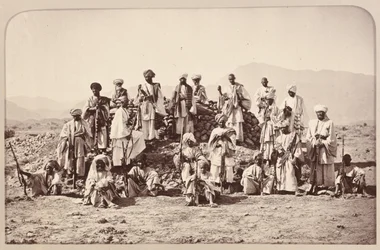 Puesto de Afridi cerca de Jumrood, Khyber y Rotass en la distancia, circa 1879