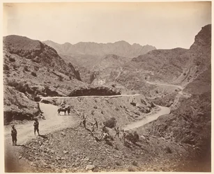 Paso de Landi Kotal mostrando la carretera hecha por los Zapadores y Mineros de la Reina, circa 1878