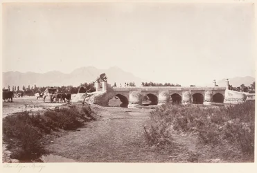 El puente de Logar