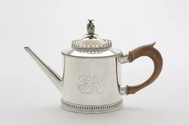 Tetera, c.1790 (plata)