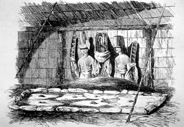 Interior de una cabaña funeraria, Tahití, siglo XVIII