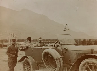 Álbum "Meine weltkriegs - Erinnerungen South-West Front (Carintia, Italia, Tirol del Sur) 31/03/1915-12/11/1918 - Josef Zohles Wien": general turco en una zona de guerra