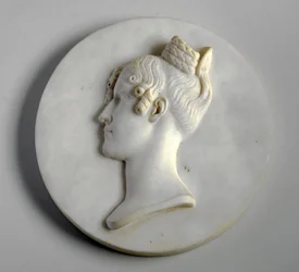 Retrato en medallón de la Sra. Mary Brooke