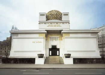 OLBRICH, Joseph Maria (1867-1908). Edificio de la Secesión de Viena. 1898. AUSTRIA. Viena. Fachada. Secesión de Viena. Arquitectura.