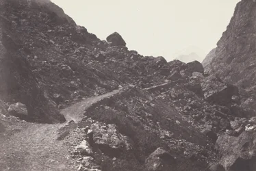 Saint-Sauveur. Sentier du chaos conduisant à Gavarnie (Saint-Sauveur. El camino del caos que conduce a Gavarnie),1853 (foto)