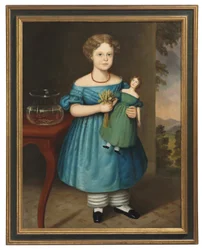 Retrato de Amy Philpot en un vestido azul con muñeca y pez dorado