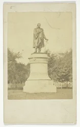 Estatua del comodoro Matthew Perry