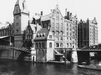 Vista de la Speicherstadt (ciudad de almacenes) Hamburgo, c.1910
