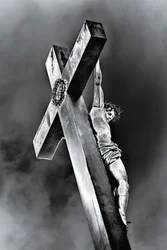 Crucifixión en el Palacio del Papa, 2015 (fotografía repintada)
