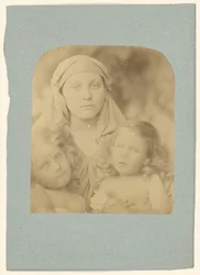 [Madonna con dos niños]