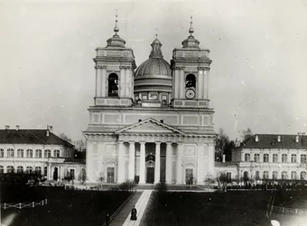 La Catedral de la Trinidad del Monasterio de San Alejandro Nevski en San Petersburgo, 1910s