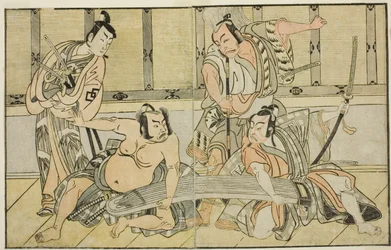 Los actores Ichikawa Yaozo II como Kujaku no Saburo, Matsumoto Koshiro II como Hata no Daizen Taketora, Nakajima Mihoemon II como Aramaki Mimishiro, y Nakamura Shocho I como Ki no Tsurayuki (de derecha a izquierda), en la obra Kuni no Hana Ono no Itsumoji