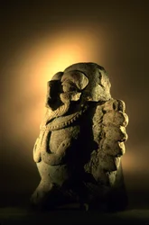 Artefacto, Cancuen, Guatemala, Arthur Demarest, Tomas Barrientos, Maya, palacio, Classi..., 2004 (foto)