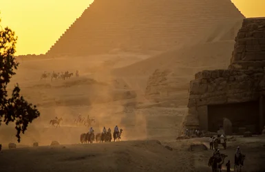 Antiguo Reino de Egipto; escenografía de las pirámides de Giza; Giza; Egipto