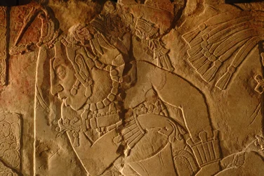 Banco del trono del Templo 19, Palenque, México, talla de Akhal Mo Nab, 2005 (foto)