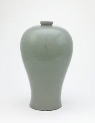 Botella con diseño inciso de cuatro ramos de loto, período Koryo, primera mitad del siglo XII