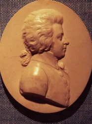Medallón retrato de Wolfgang Amadeus Mozart