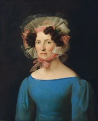 señora en vestido azul