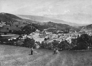 Llangollen y Crow Castle, c. 1896