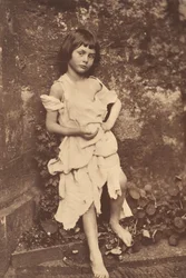 Alice Liddell como La mendiga